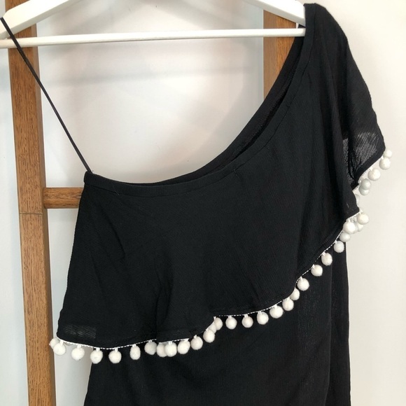 𝅺design 365 black one shoulder blouse with Pom poms size medium - Picture 5 of 6